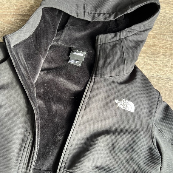 North face jacket - Picture 3 of 4